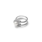 Cassia - split band ring med central perle og pavé indstilling