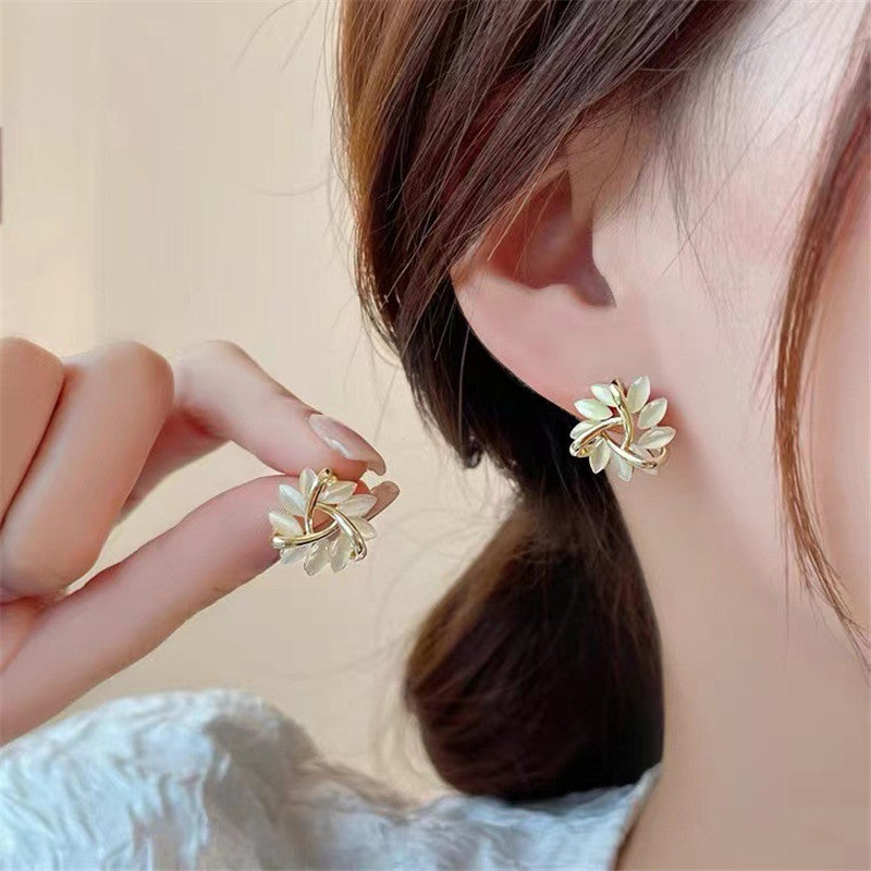 Seraphina - Elegante guldbelagte øreringe med blomstermotiv