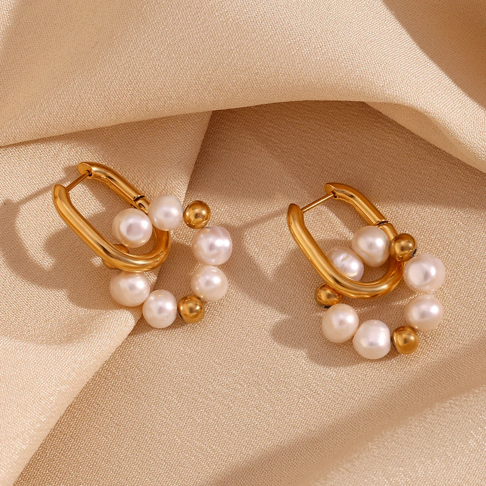 Pearlina - Golden Creoles med Perlenakzente