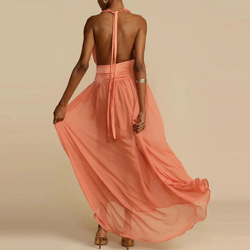 Isabella - Elegant maxikjole med fersken halterneck