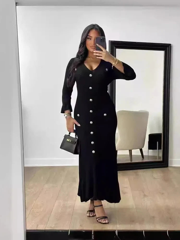 Ribstrikket Maxi Kjole med Knapper | Elegant & Figursyet | Tidløst Design