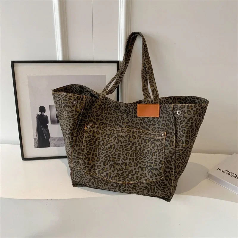 Leila - Oversized Leopard Print Skuldertaske