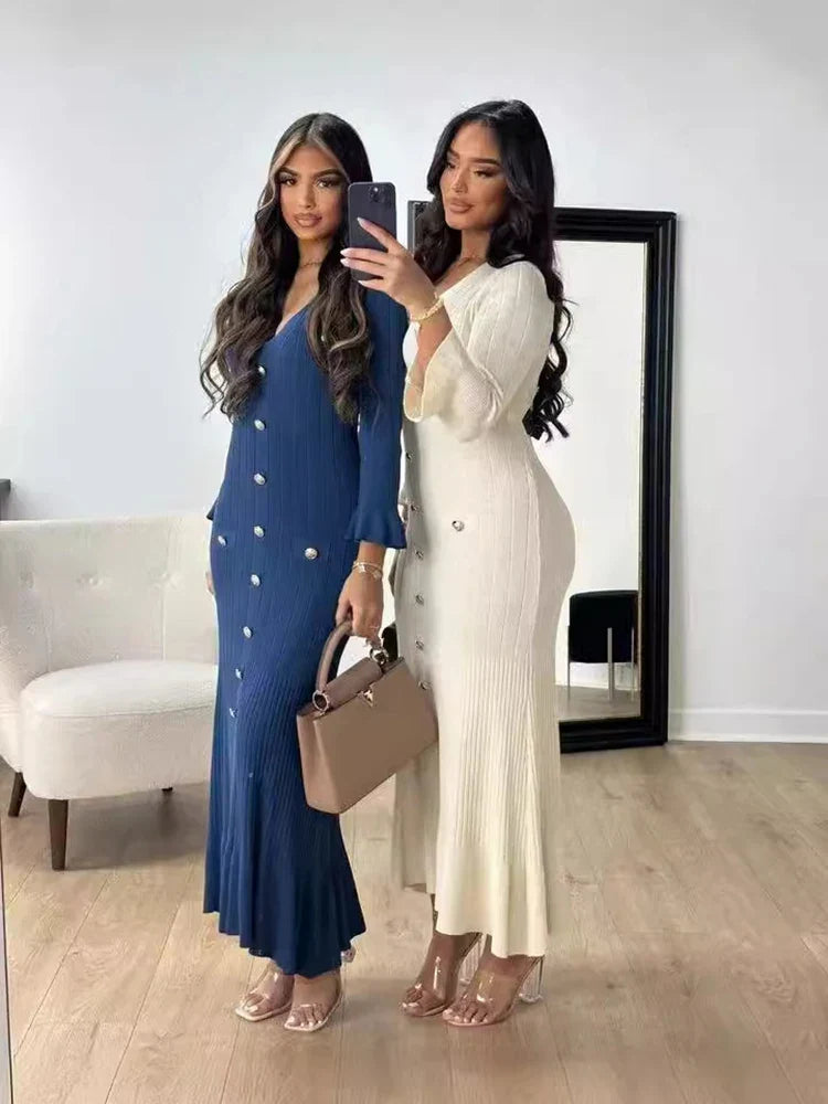 Ribstrikket Maxi Kjole med Knapper | Elegant & Figursyet | Tidløst Design