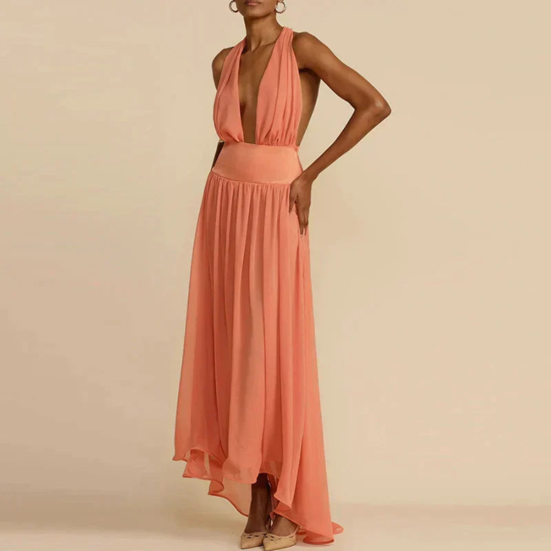 Isabella - Elegant maxikjole med fersken halterneck
