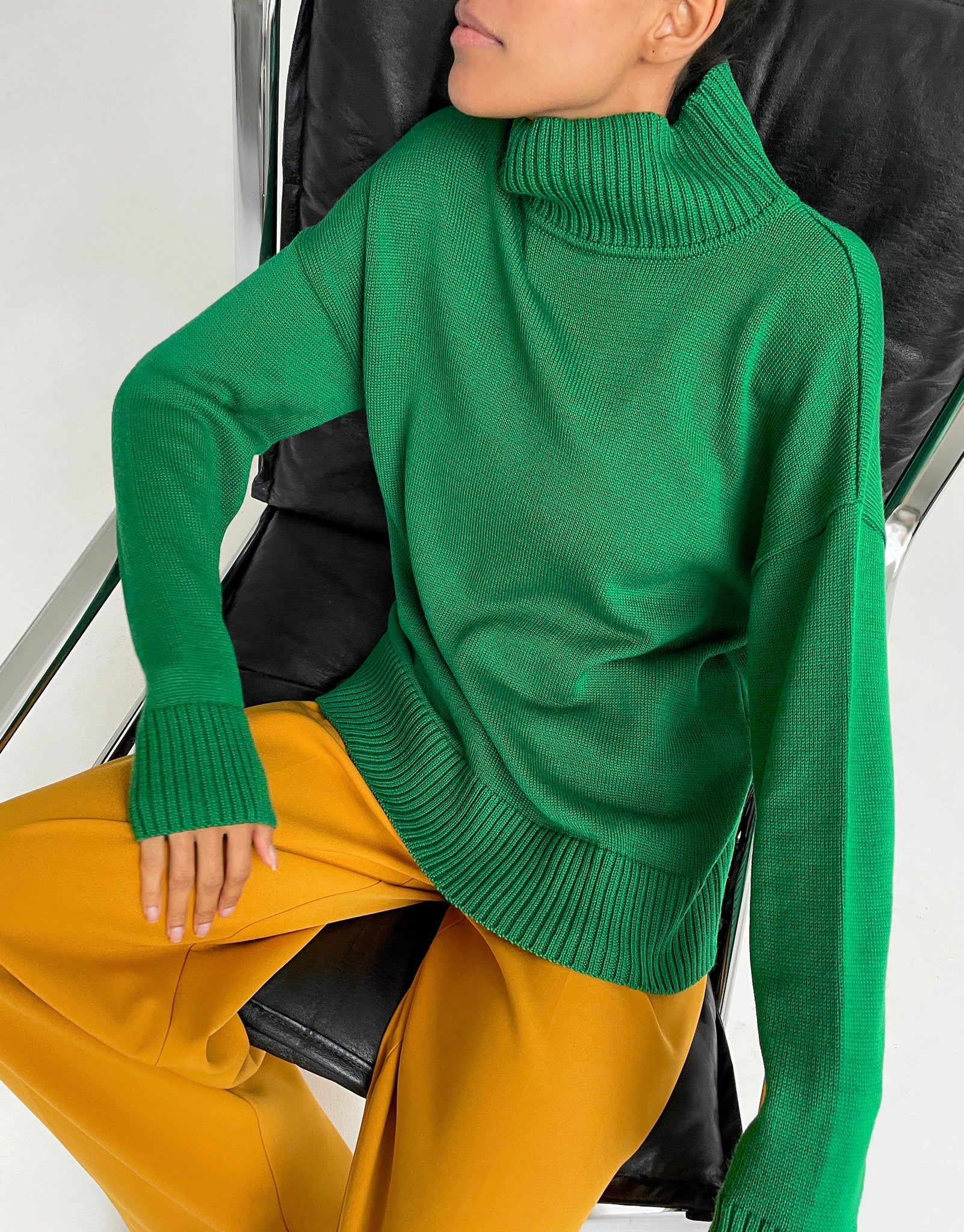 Strikket rullekravesweater til kvinder