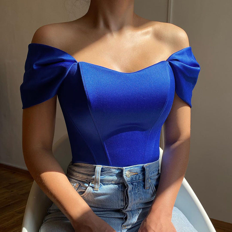 Clarissa - satin top med puffede ærmer