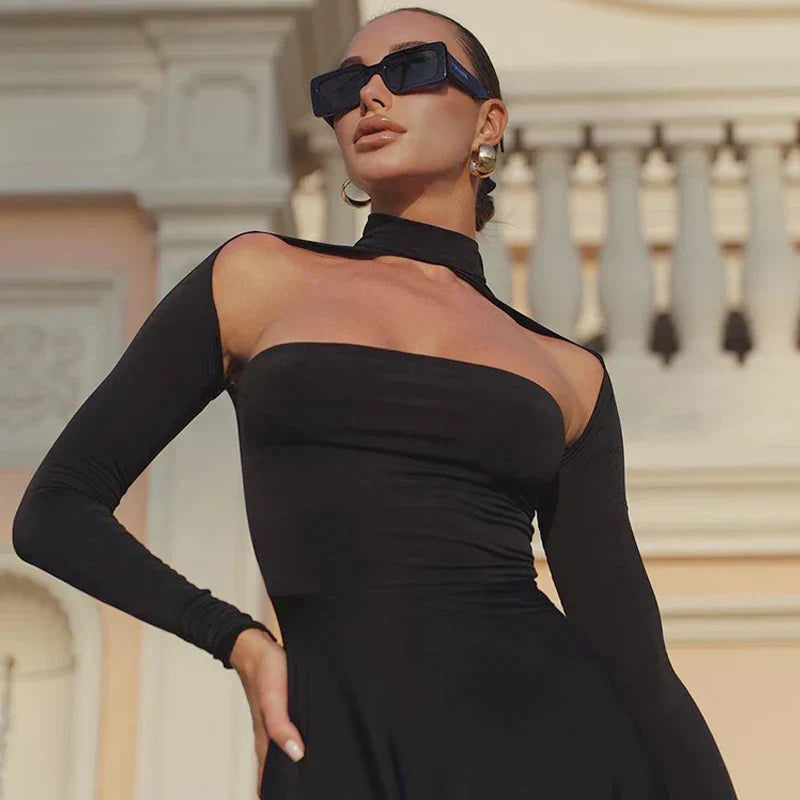 Mia - Off-the-shoulder maxikjole med tætsiddende ærmer