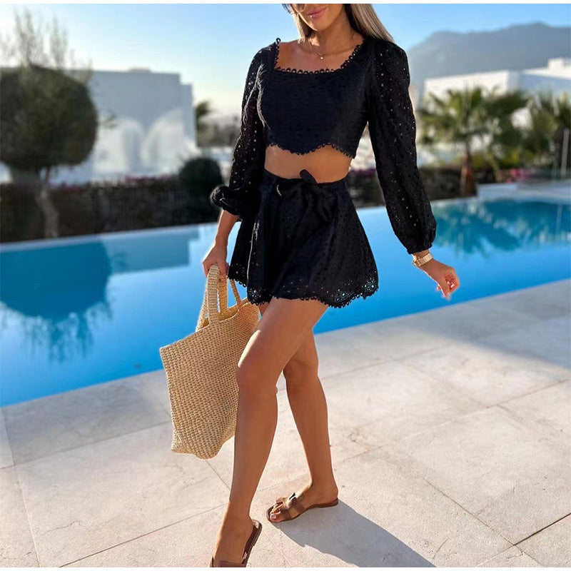 Elena - Blonde Crop Top og Shorts Sæt med pufærmer