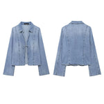 Dametop med lange ærmer og smal denim