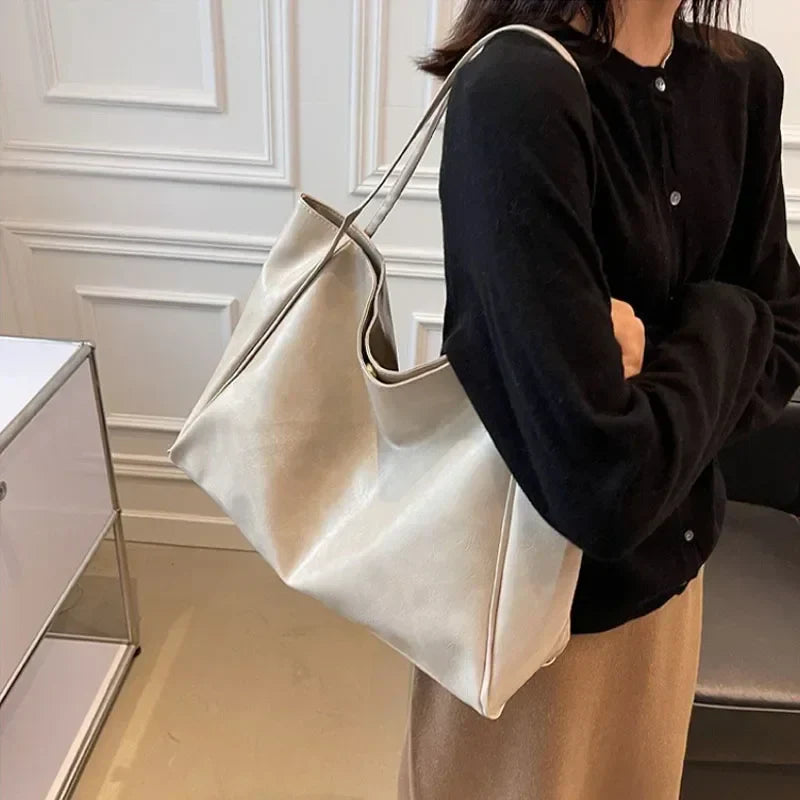 Lara Retro tote bag