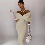 Valentina - Elegant aftenkjole med off-the-shoulder snit og bælte