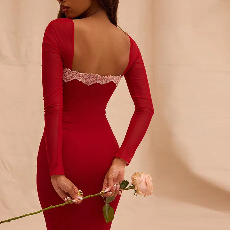 Rosalie - Yndig rød bodycon-kjole med blondedetaljer