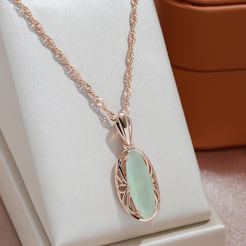 Maribel - Oval cabochon vedhæng med filigran detaljer