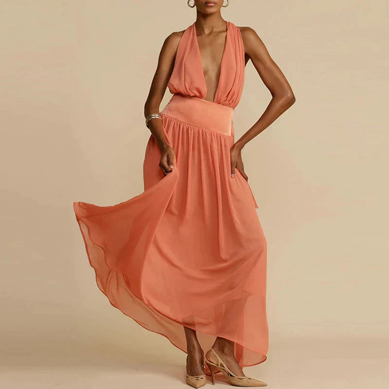 Isabella - Elegant maxikjole med fersken halterneck