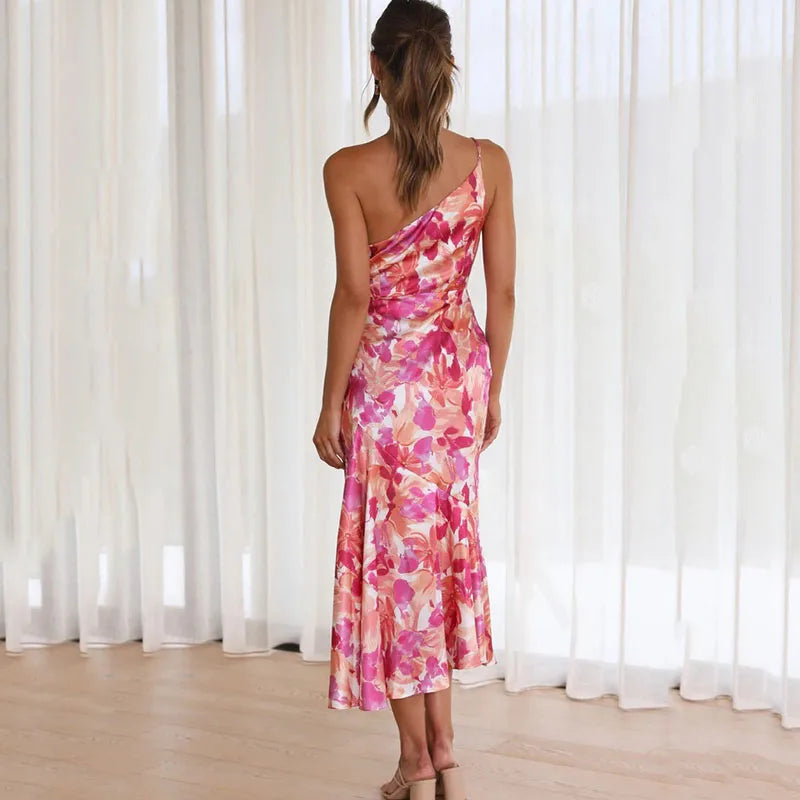 Stella - Kjole med blomsterprint - Iøjnefaldende stil