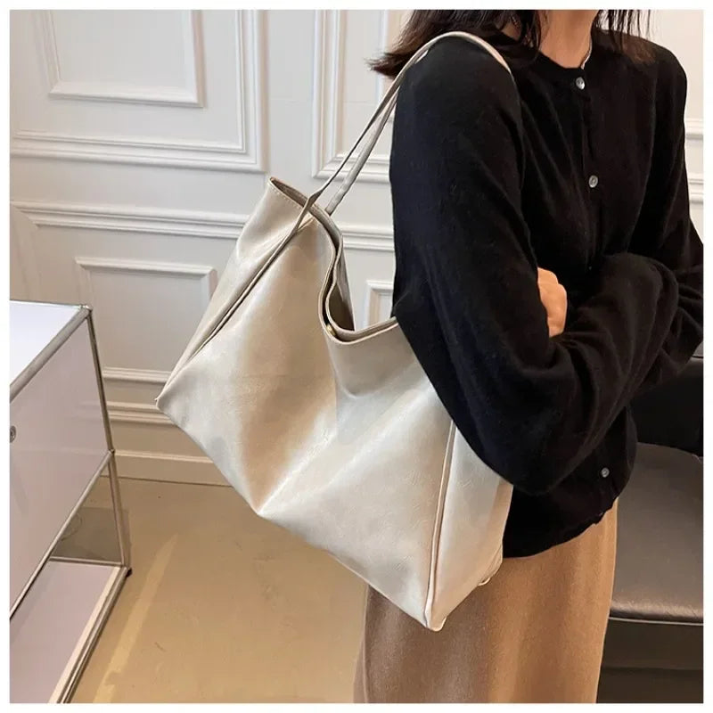 Lara Retro tote bag