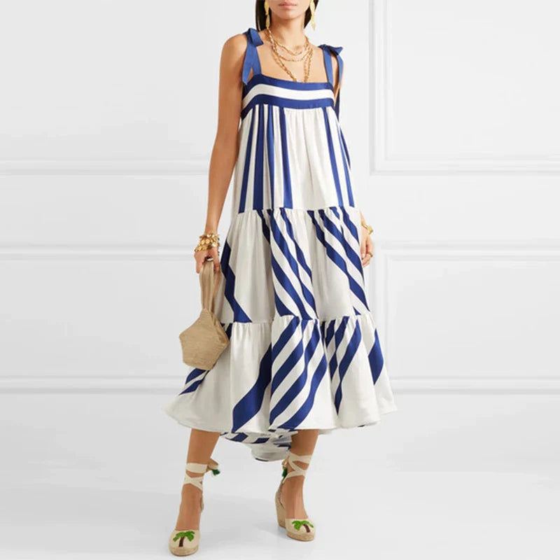 Zoe - Stribet midikjole med bindeskuldre og et lagdelt look