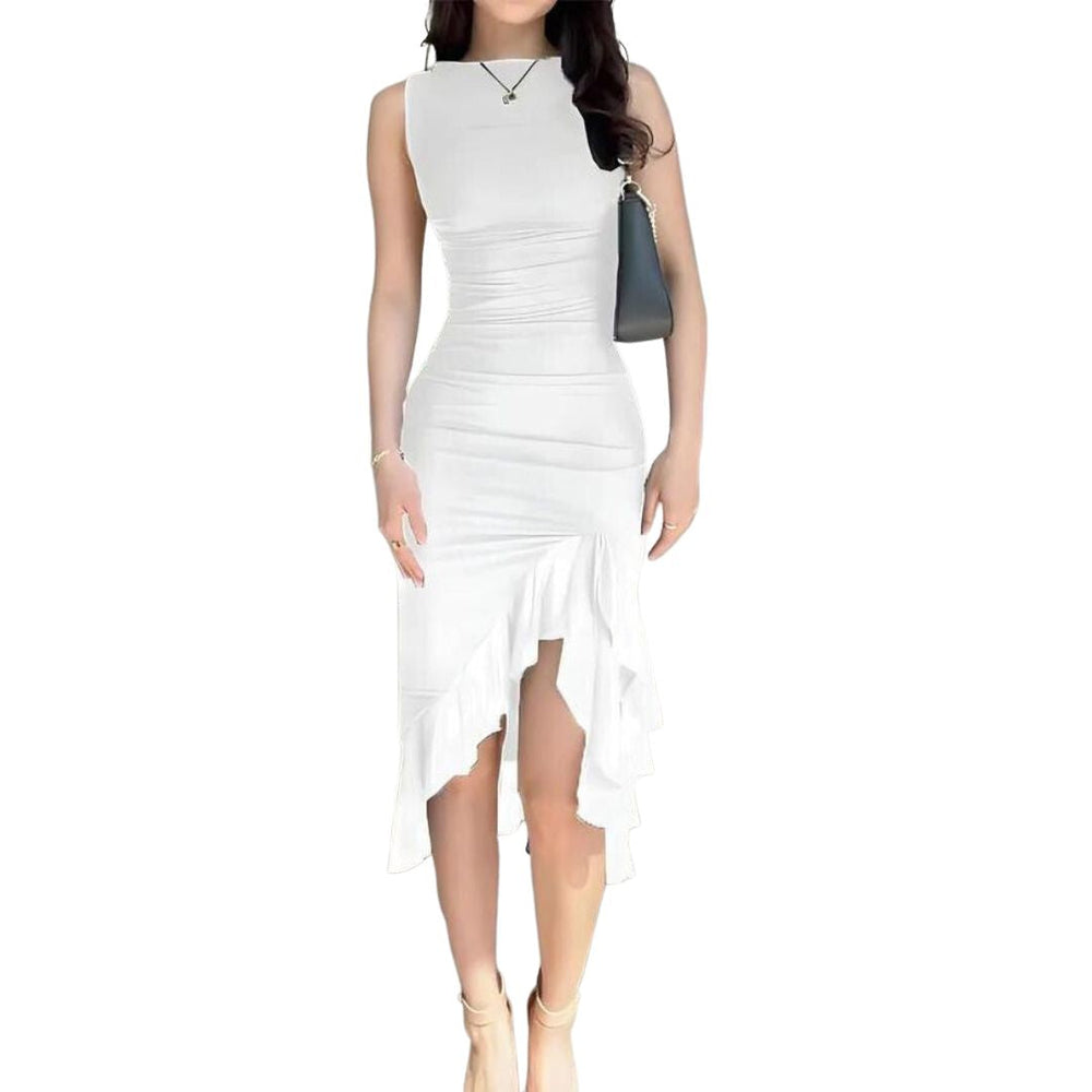 Ella - Elegant Rynket Midi Kjole med Asymmetrisk Flæsekant