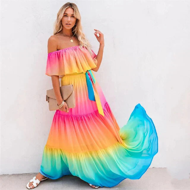 Seraphina - off-the-shoulder maxikjole med flæse i regnbuen