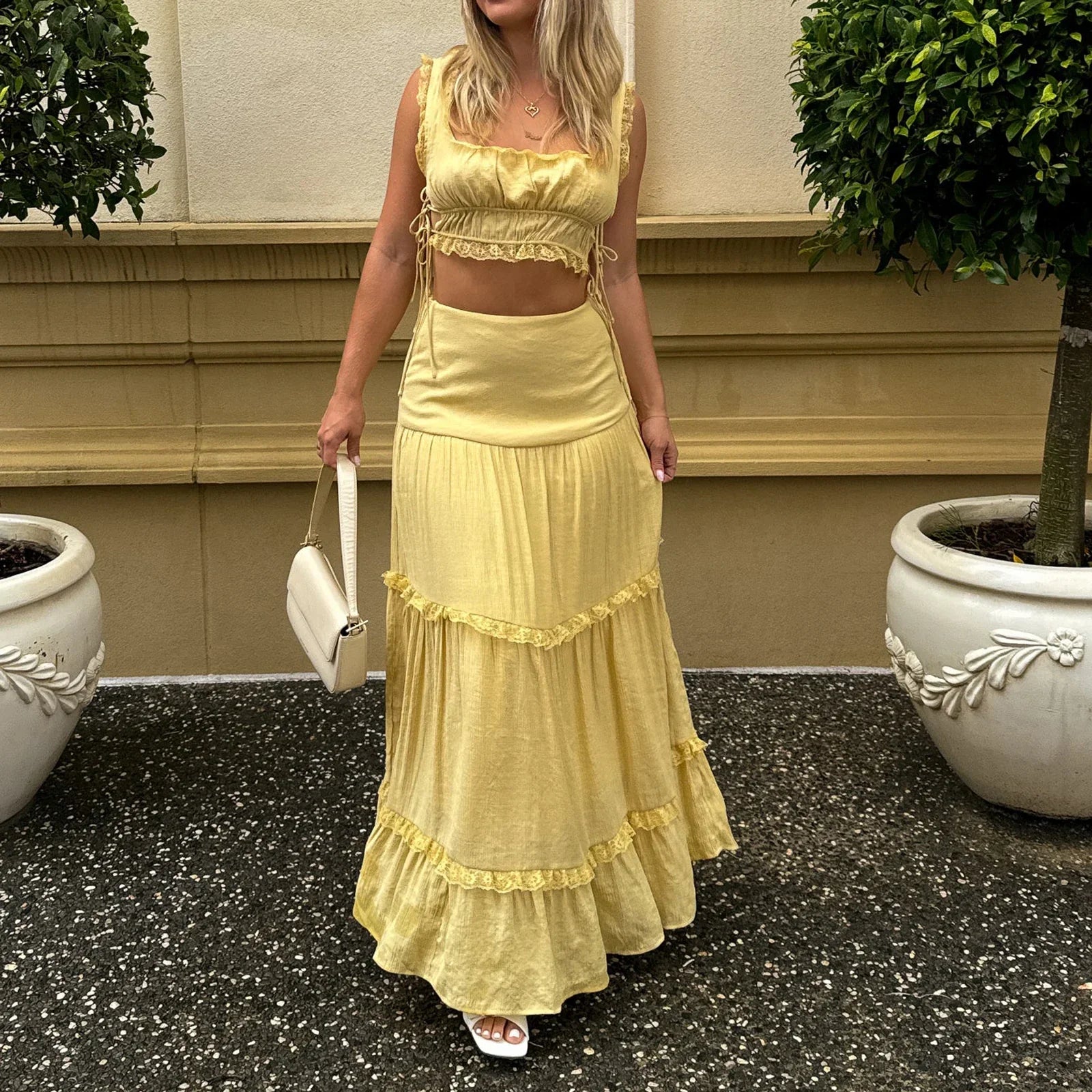 Bianca - Boheme todelt kjole med flæser og crop top