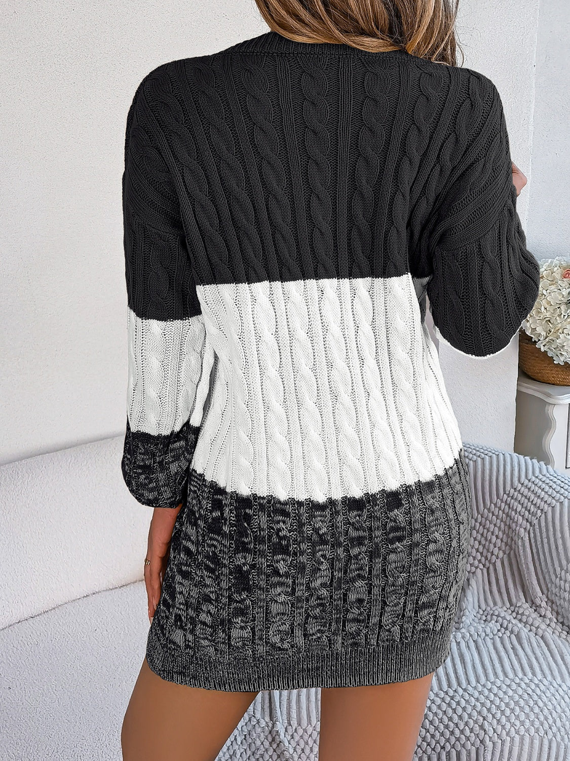 Strikket Sweaterkjole | Kabelstrik & Farveblok | Komfort & Stil