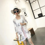 MODA hvid kimono med fjerprint og v-hals