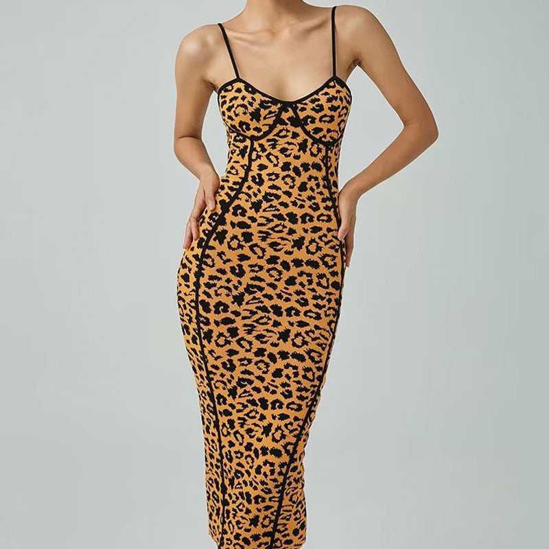 Nadia - Bodycon midikjole i leopardprint