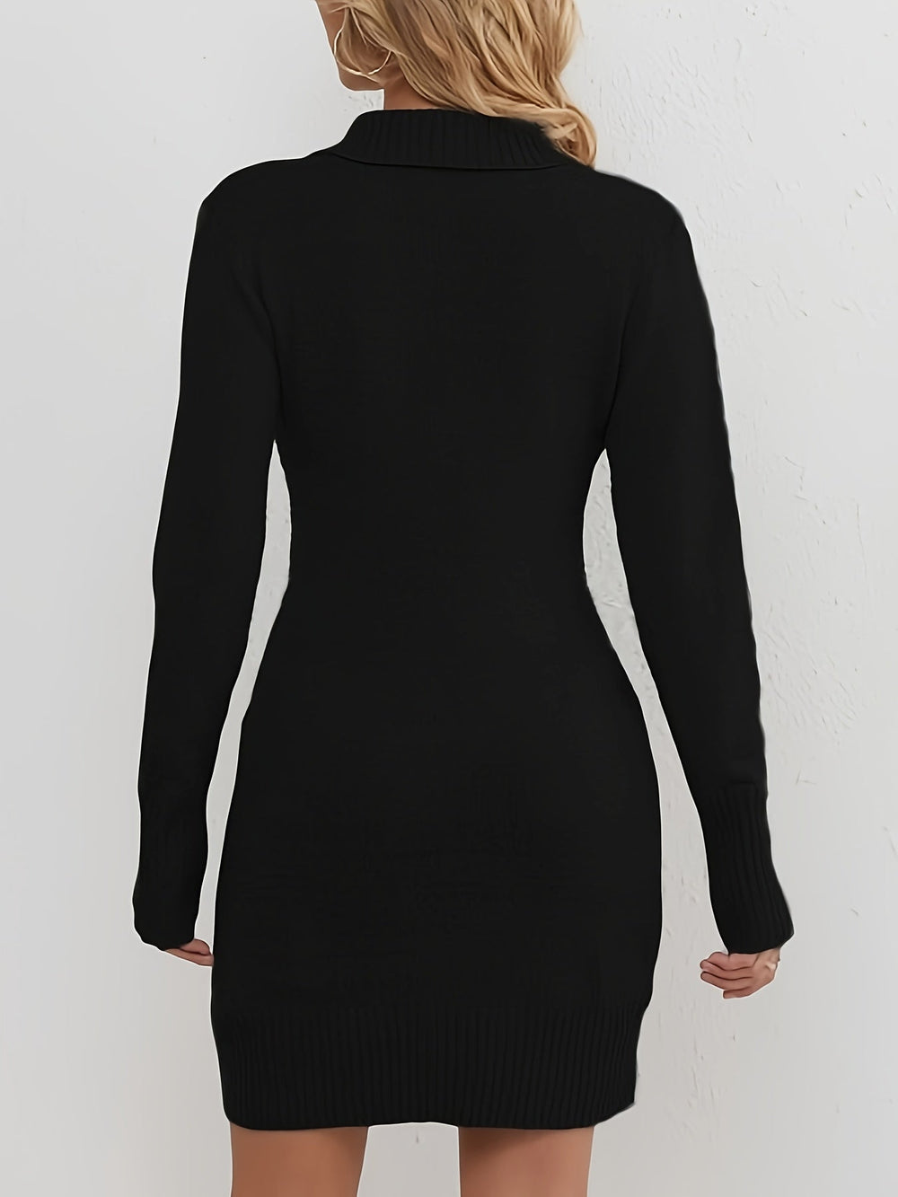 Strikkjole med Asymmetrisk Krave | Elegant & Varm | Tidløst Design