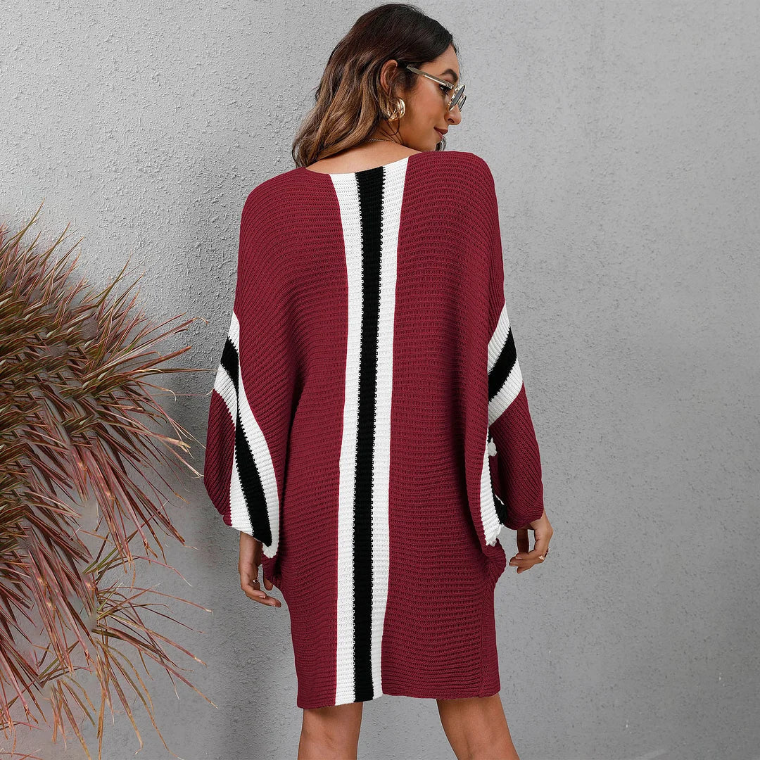 Aria - Oversized strik poncho med stribet accent