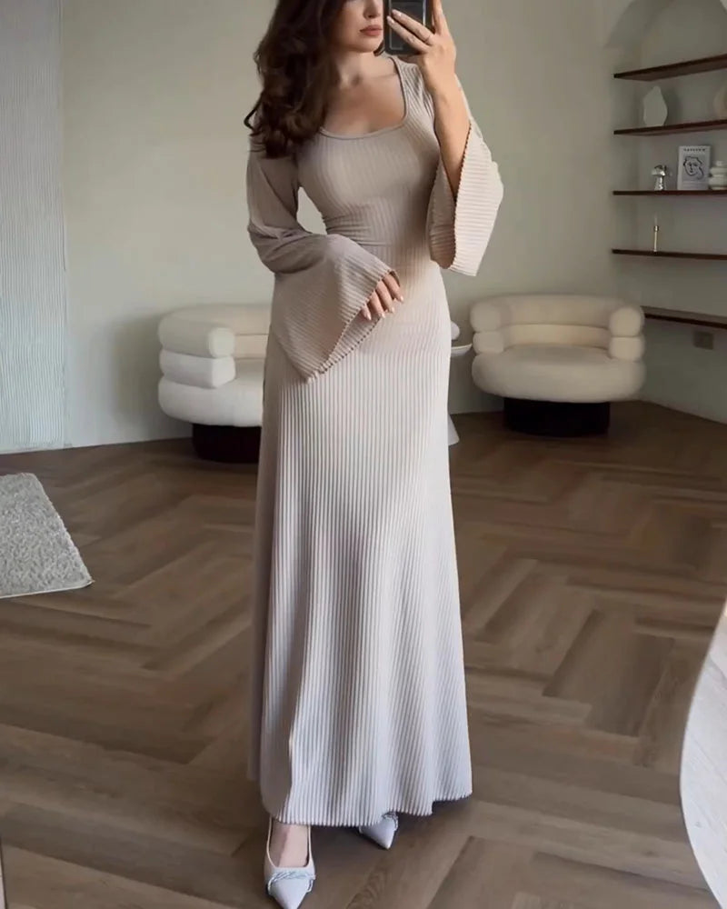 Maine - Elegant kjole med lange ærmer