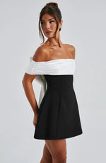 Off-Shoulder Mini Kjole | Elegant Snit | Moderne Festlook