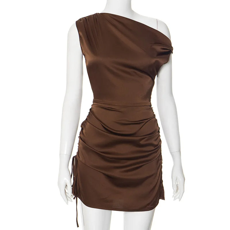 Isabella - Asymmetrisk Ruched Bodycon Minikjole