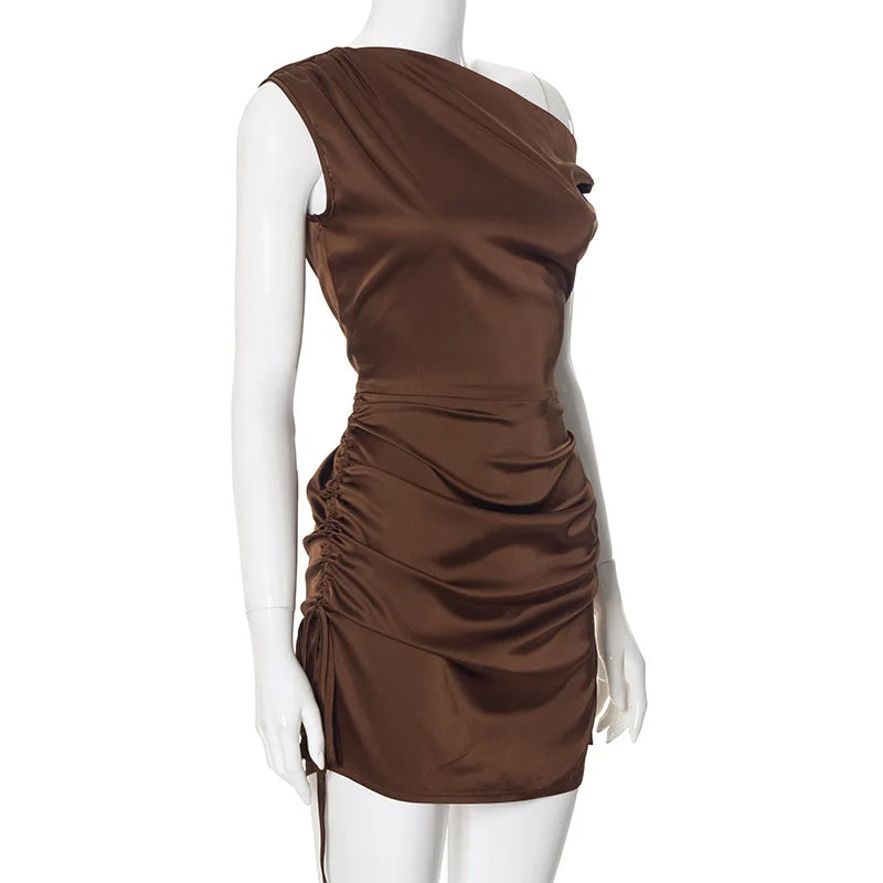 Isabella - Asymmetrisk Ruched Bodycon Minikjole