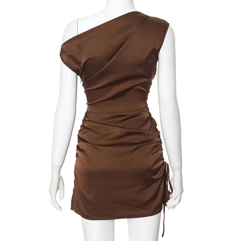 Isabella - Asymmetrisk Ruched Bodycon Minikjole