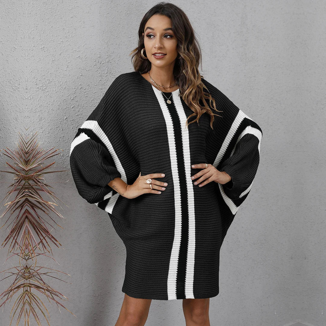 Aria - Oversized strik poncho med stribet accent