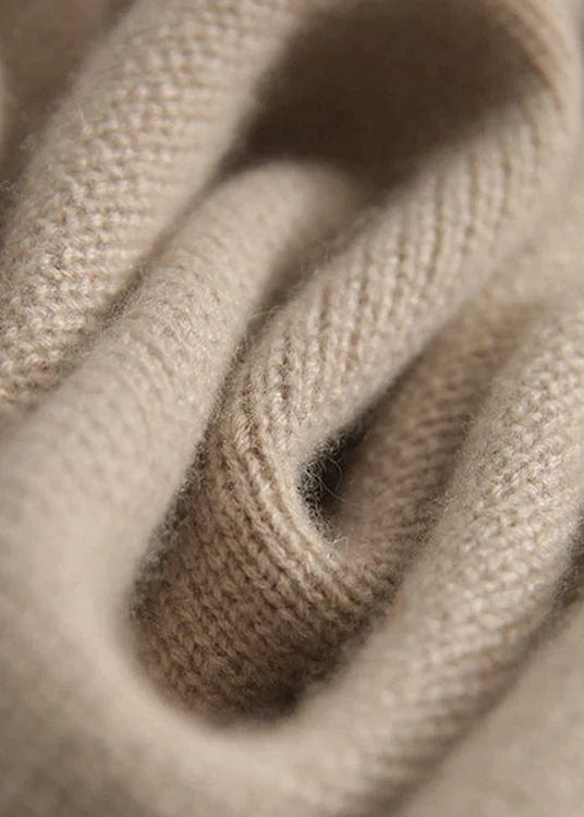 Elen - Rullekravesweater med knapstolpe
