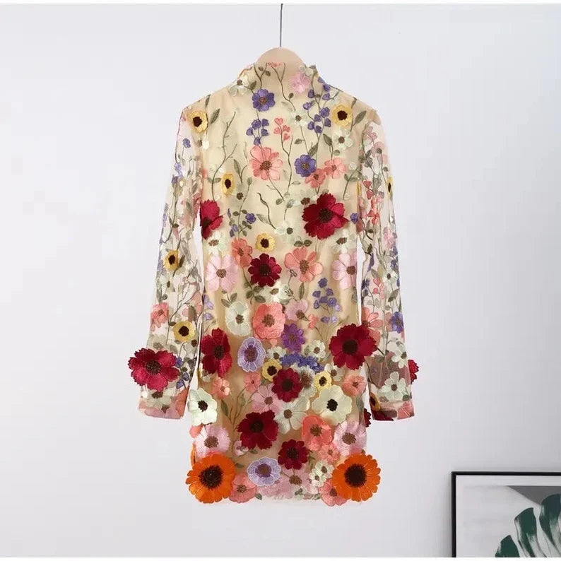 Felicity - Transparent Kjole med Blomsterapplikationer og Lange Ærmer