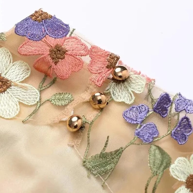 Felicity - Transparent Kjole med Blomsterapplikationer og Lange Ærmer