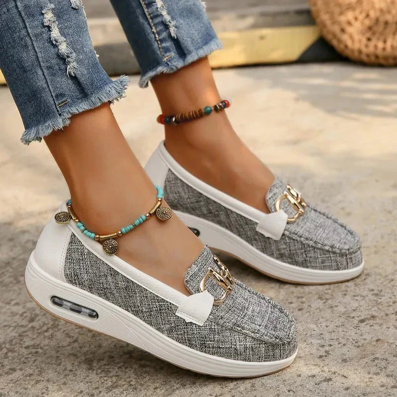 Eva - Chic tweed slip-on sneakers med spænde detalje