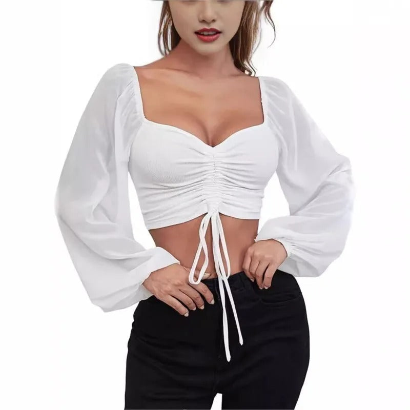Rød cropped bluse med rynker