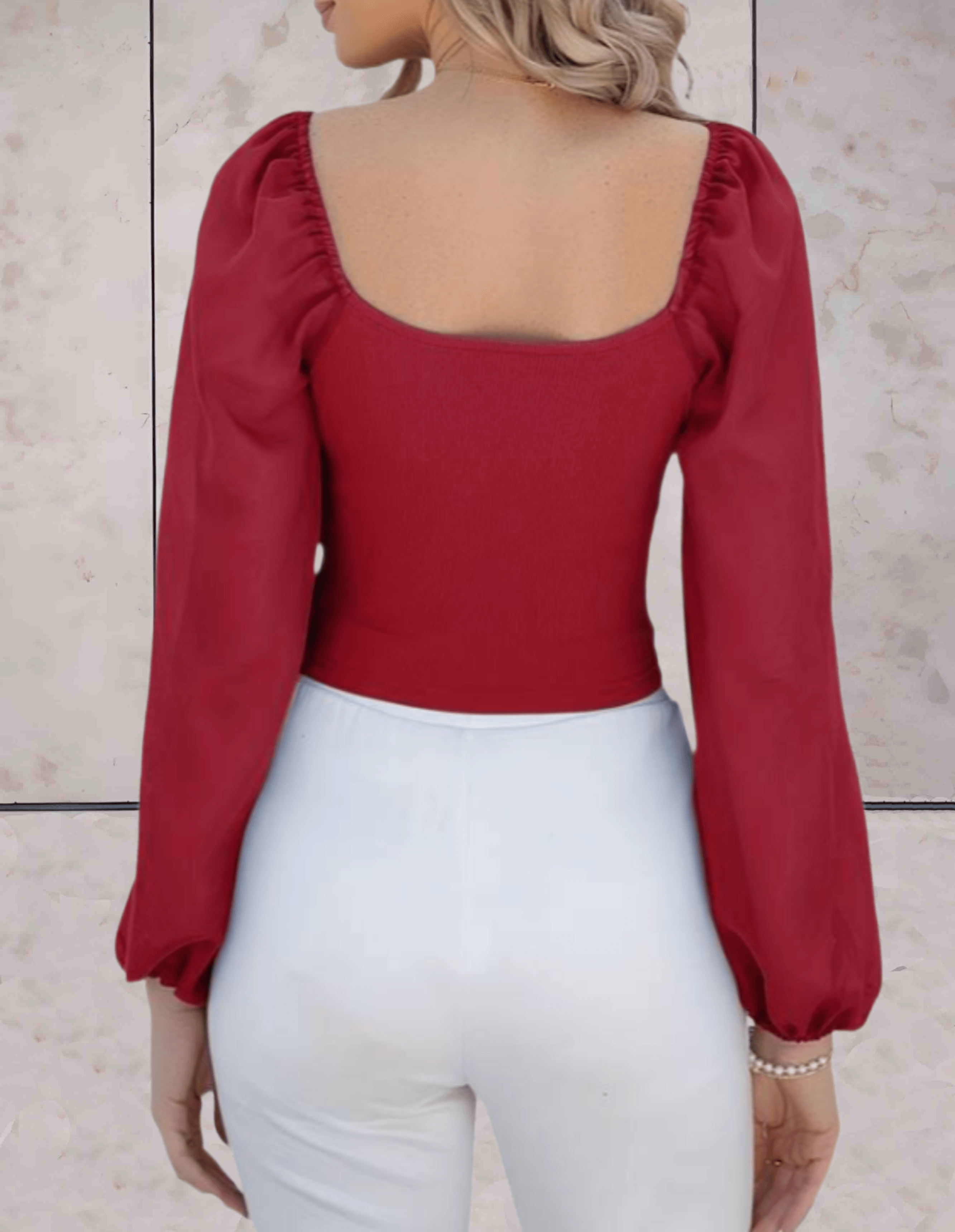 Rød cropped bluse med rynker
