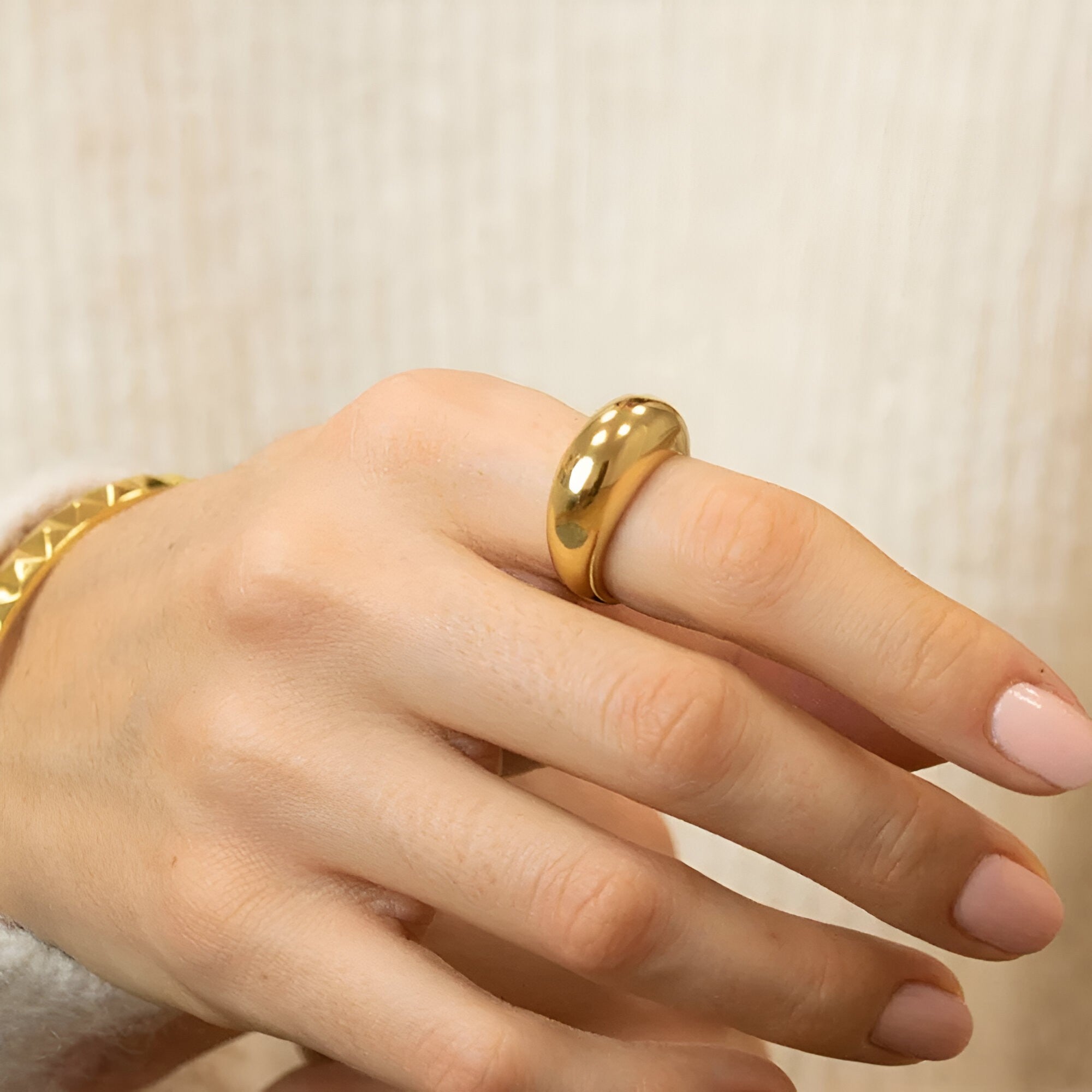 LORELEI | Geometrisk Ring - Klassisk Design med Varig Appel